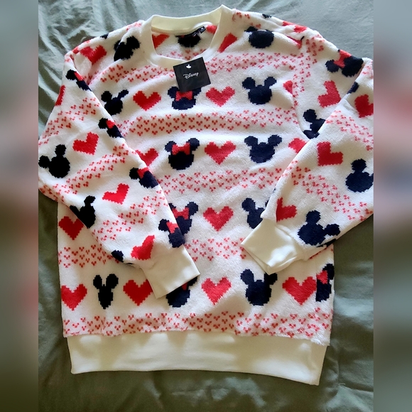 Disney super soft sweater - Picture 1 of 6